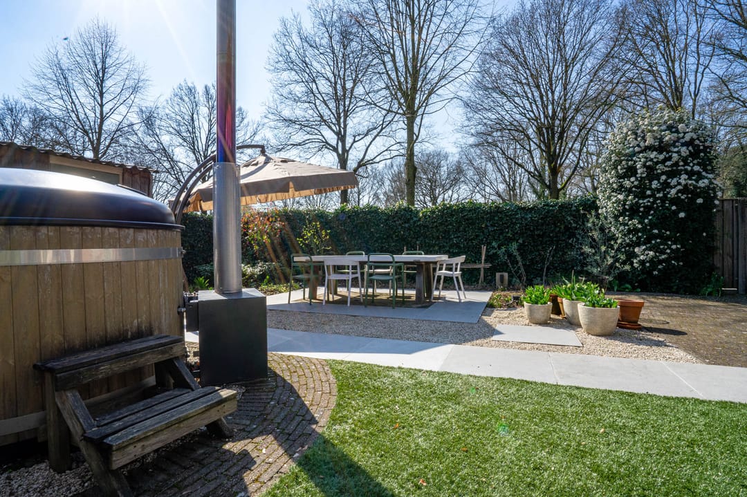 Photo 43 of Willemstraat 2