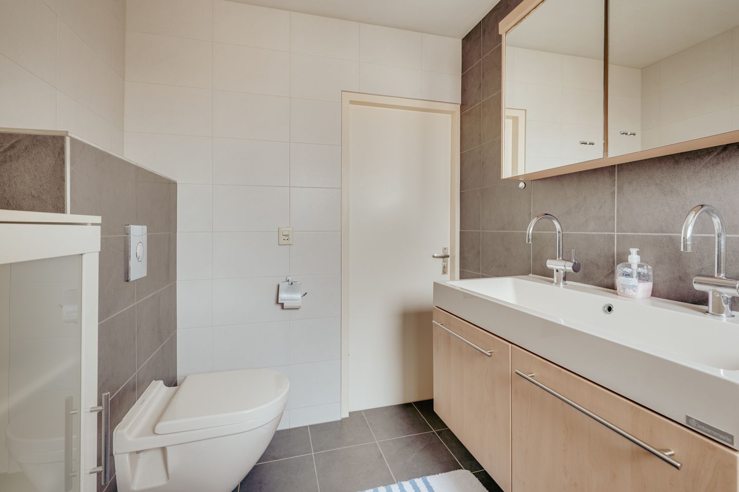 Photo 35 of Adriaan Virulystraat 4