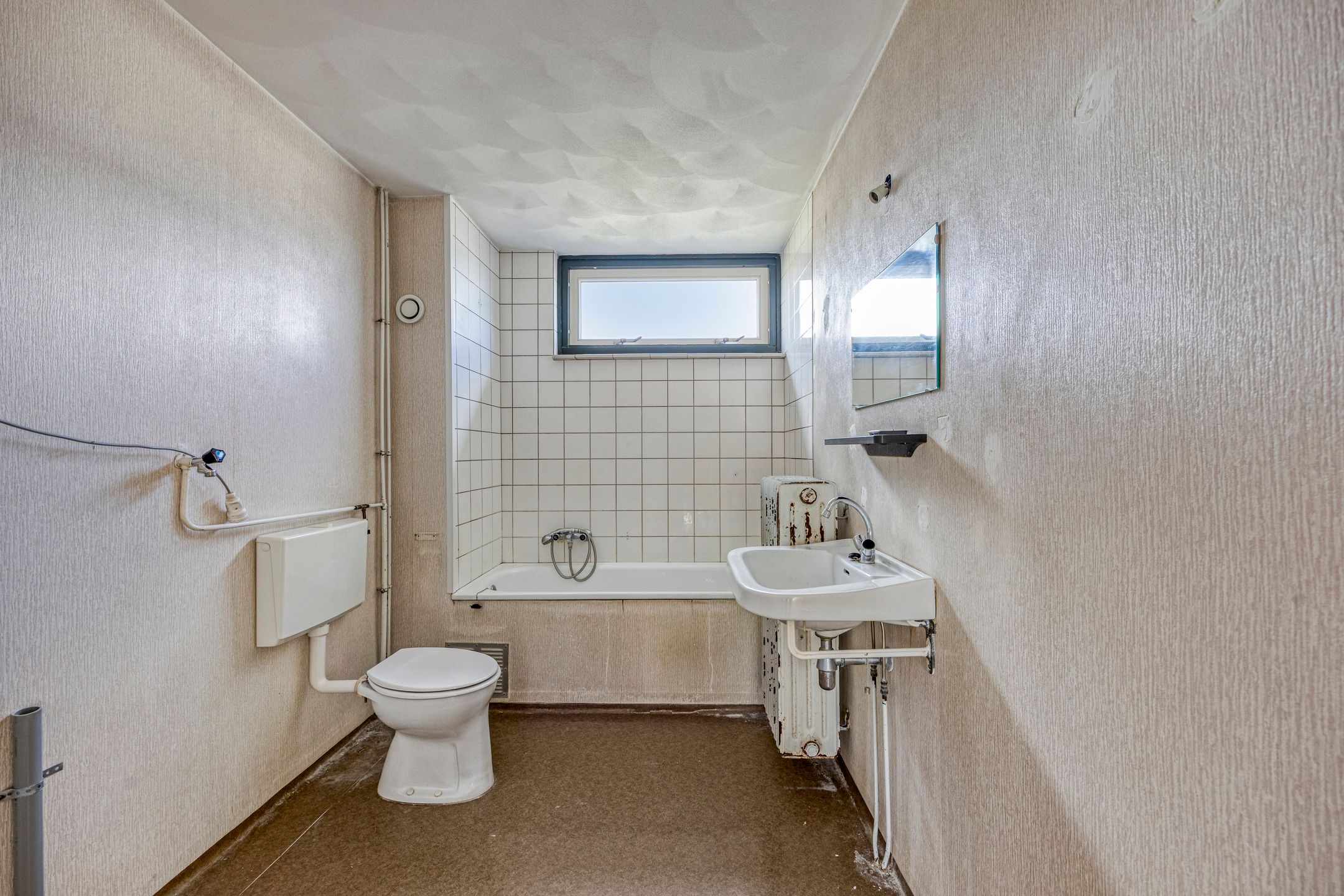 Photo 24 of Bronkhorst 4