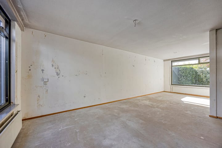 Photo 2 of Bronkhorst 4