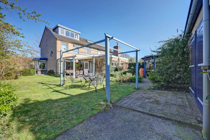 Foto 2 van Woeziksestraat 658