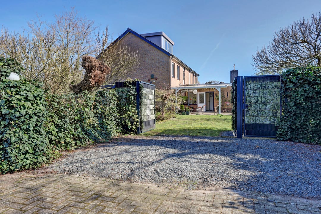 Photo 61 of Woeziksestraat 658