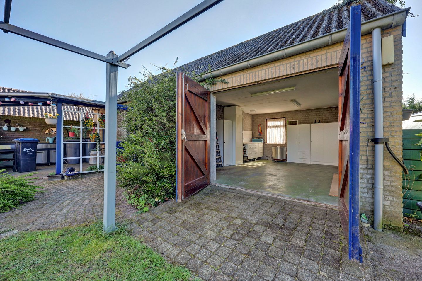 Photo 35 of Woeziksestraat 658