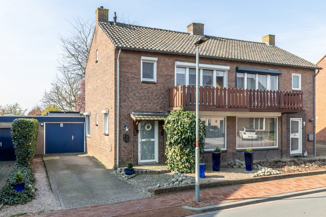 Photo 1 of Kluisstraat 44