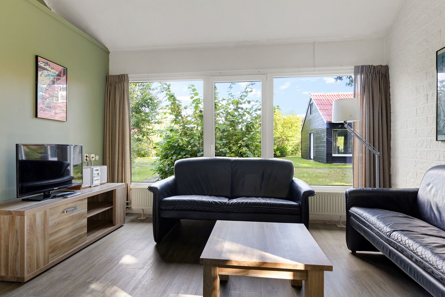 Foto 20 van De Bloemert 1-9