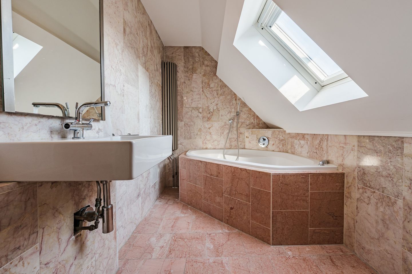 Foto 34 van Hermelijnweide 42