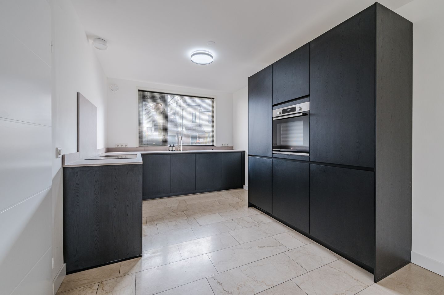 Foto 10 van Hermelijnweide 42