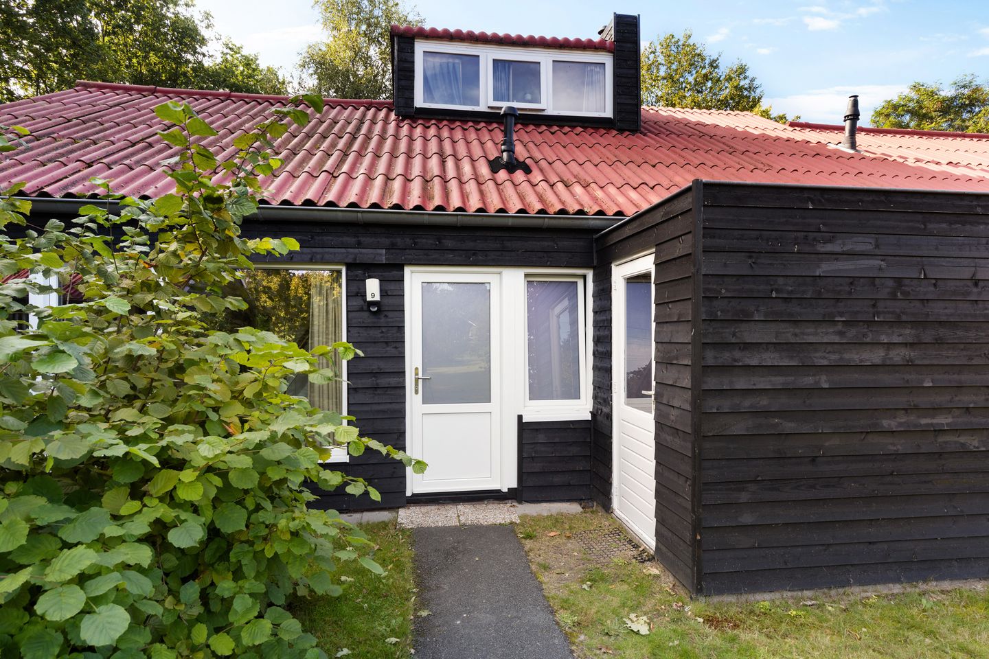 Foto 10 van De Bloemert 1-9