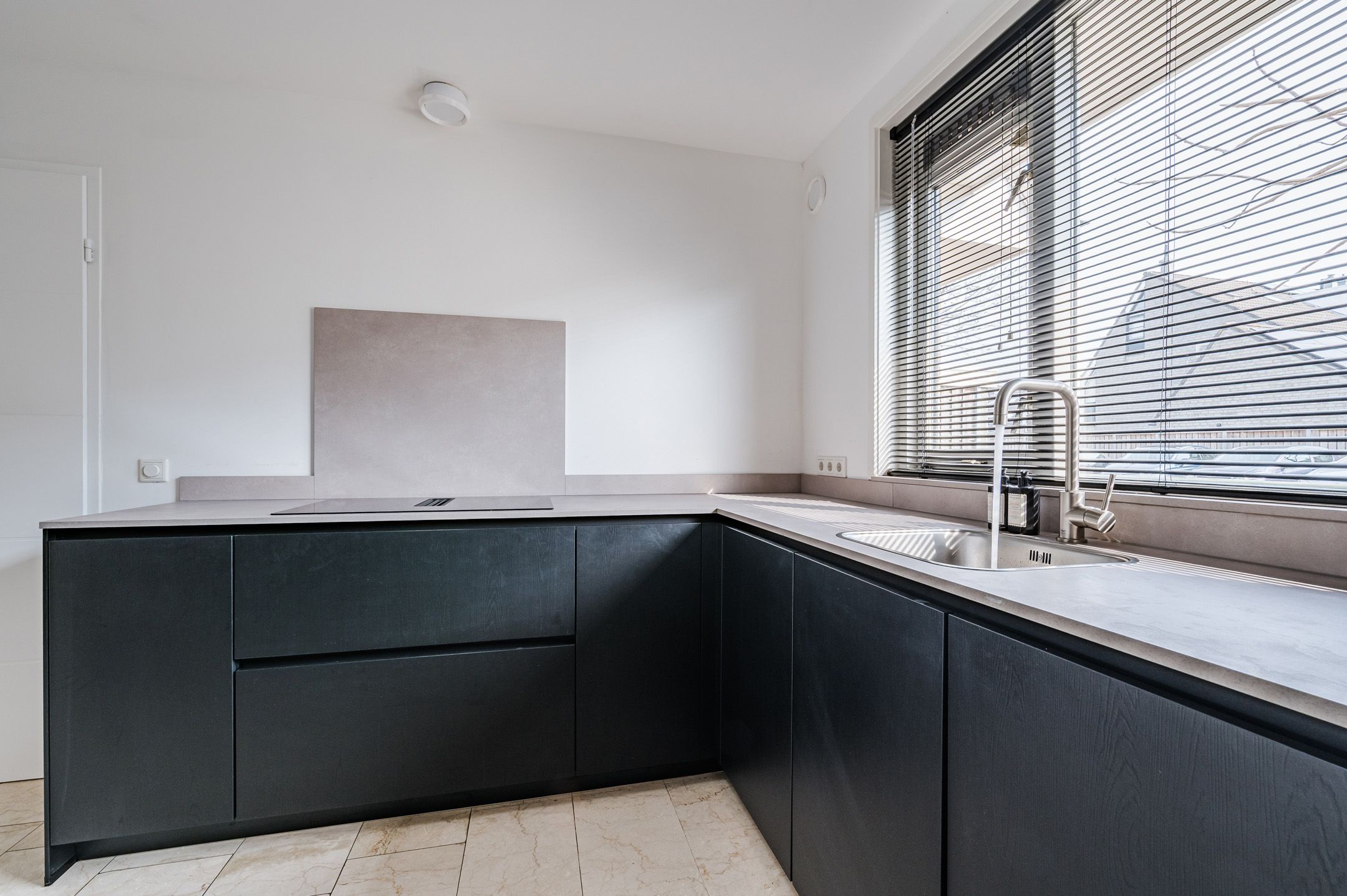 Foto 12 van Hermelijnweide 42