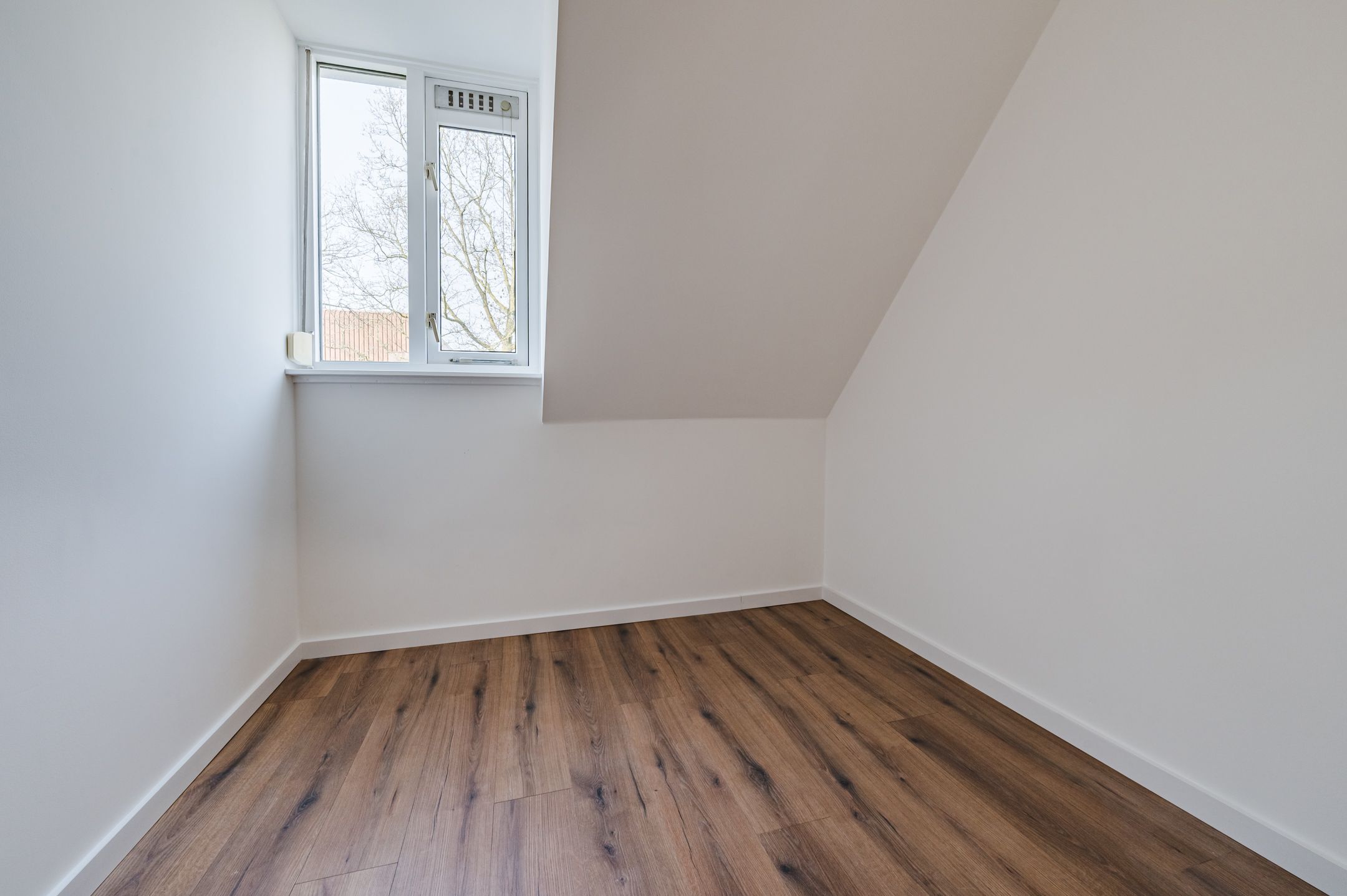 Foto 30 van Hermelijnweide 42