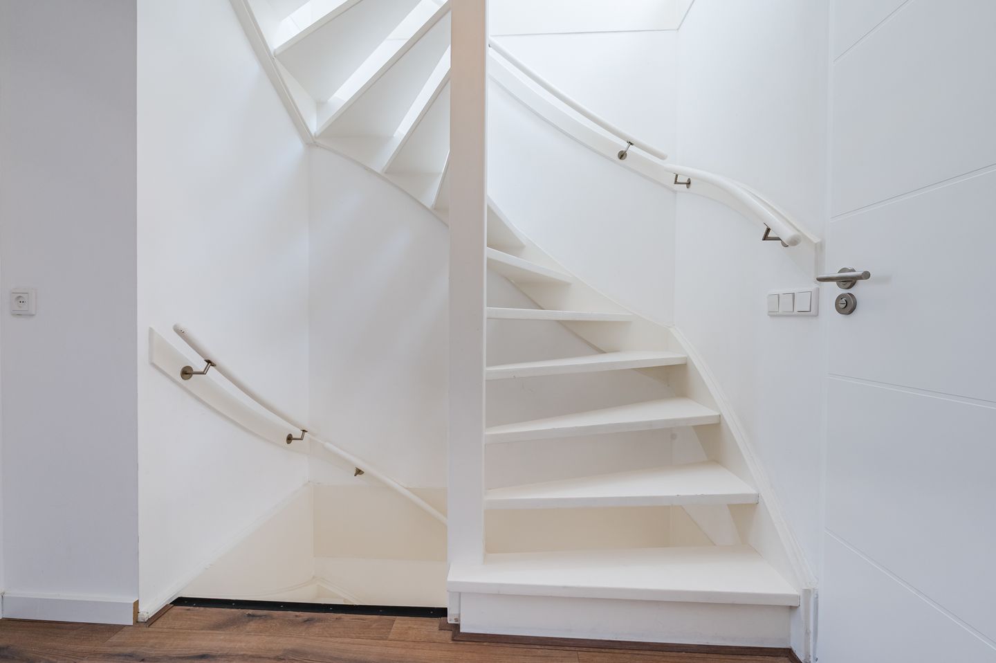 Foto 25 van Hermelijnweide 42