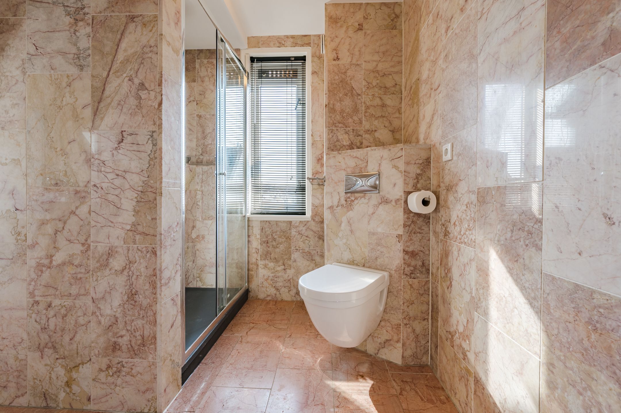 Foto 33 van Hermelijnweide 42