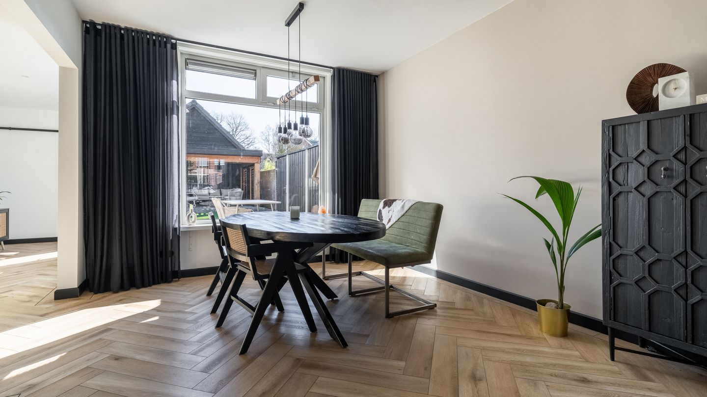 Photo 4 of Vriezenveenseweg 107