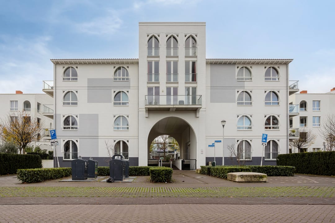 Foto 1 van Clarissenhof 473