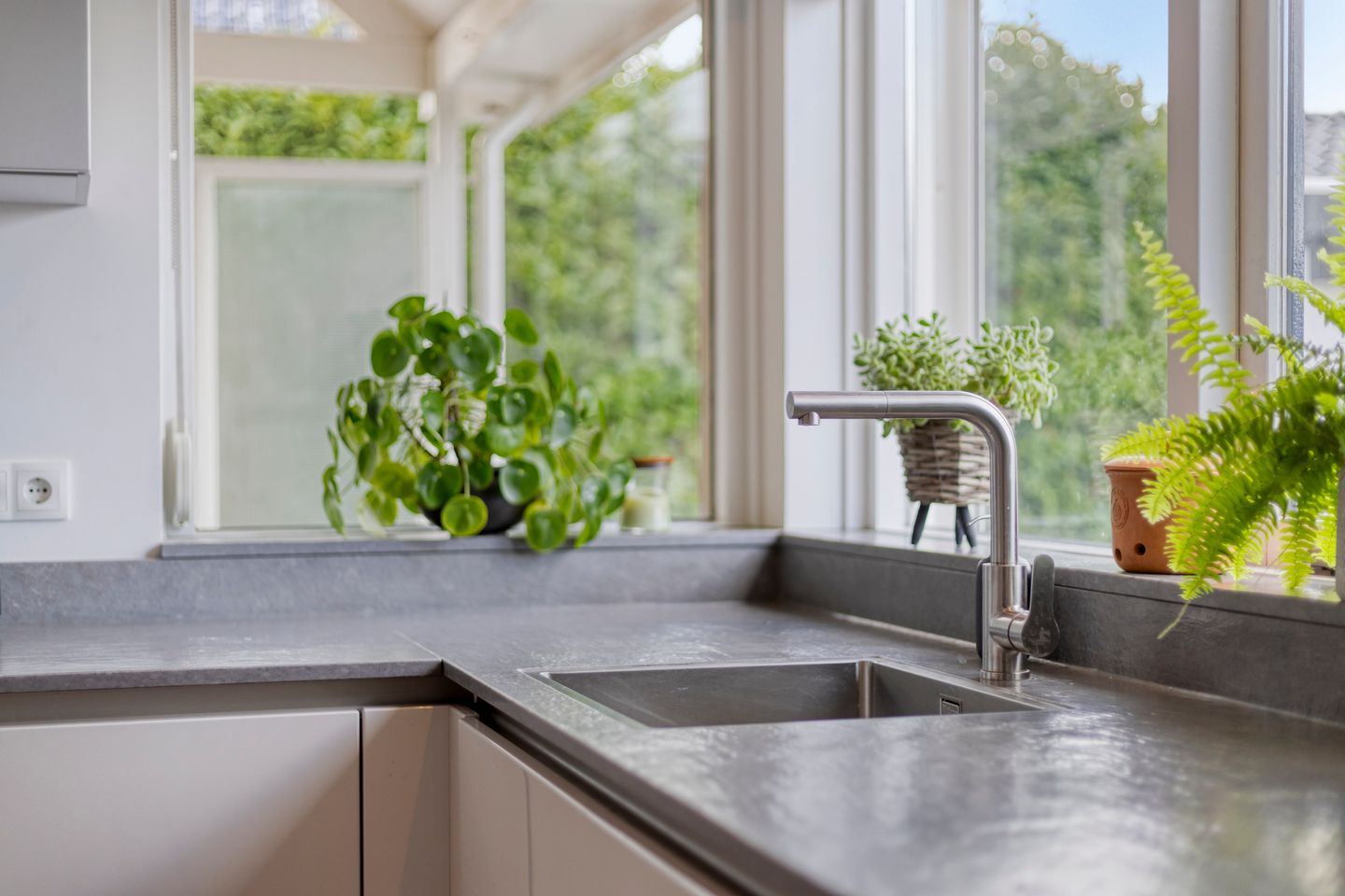 Photo 14 of Dennenstraat 4