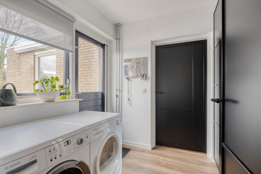 Photo 16 of Dennenstraat 4