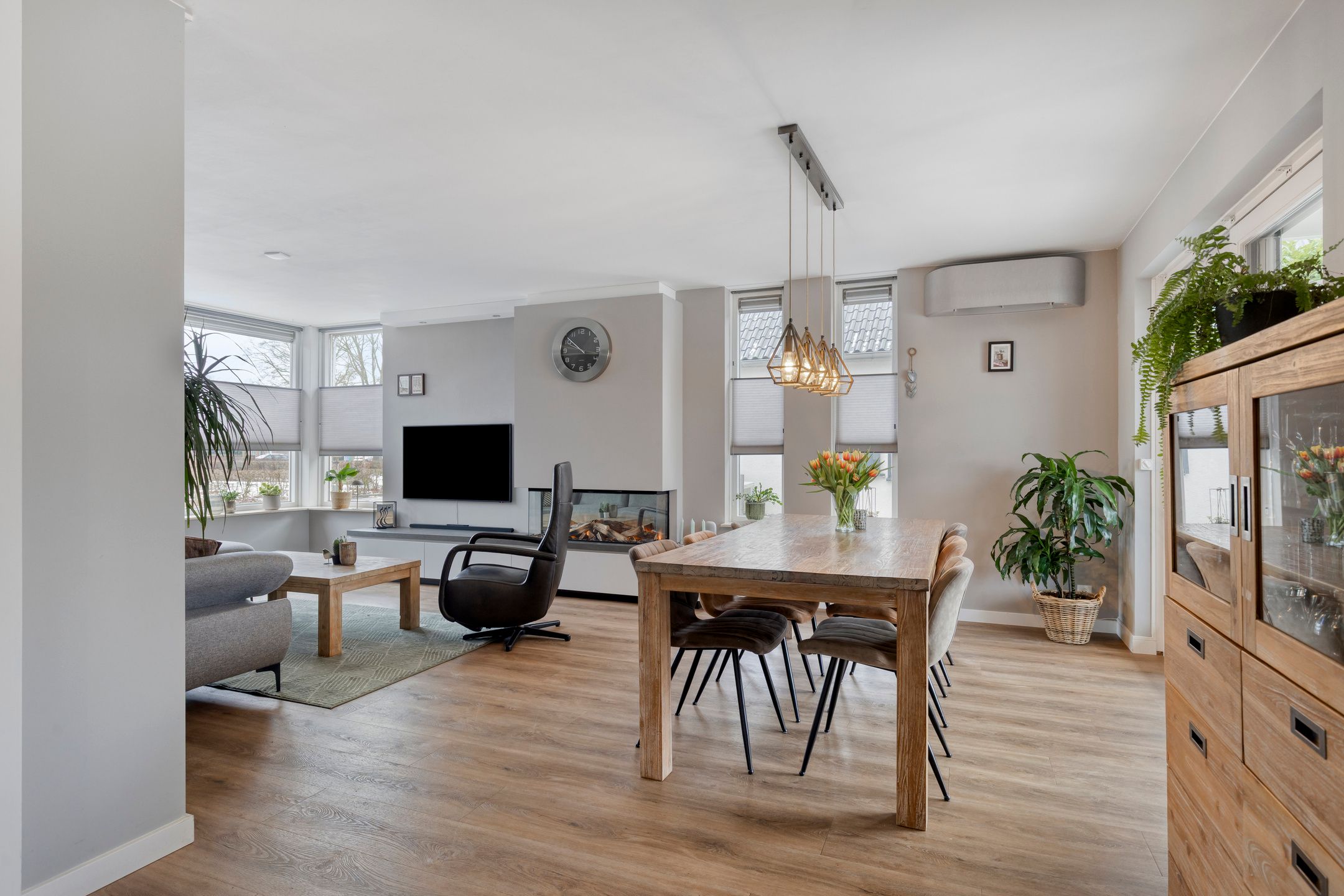 Photo 3 of Dennenstraat 4