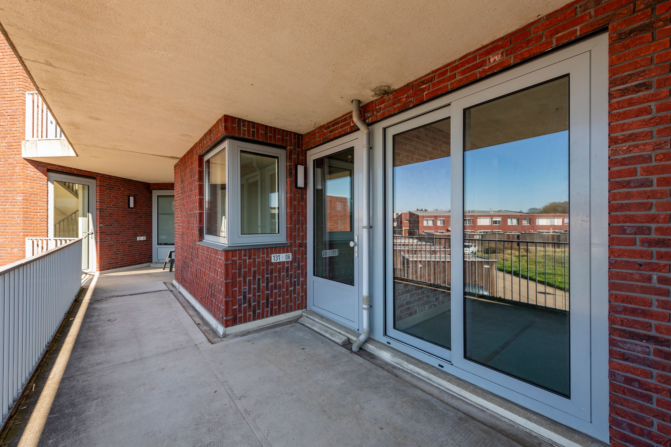 Photo 3 of Veestraat 131-06