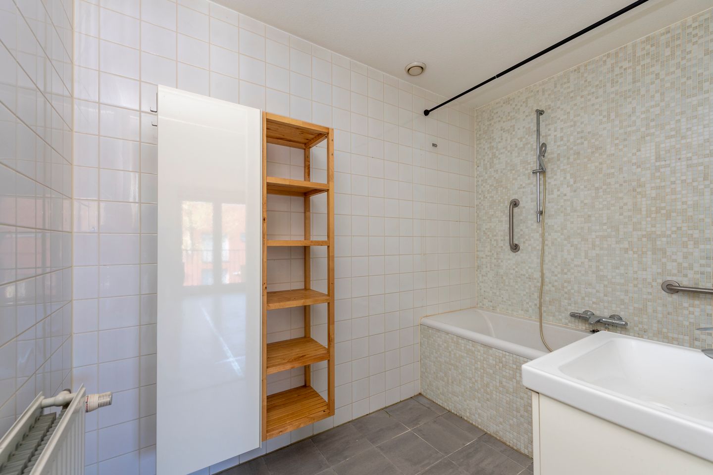 Photo 14 of Veestraat 131-06