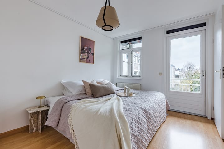 Photo 3 of Dapperstraat 92-B