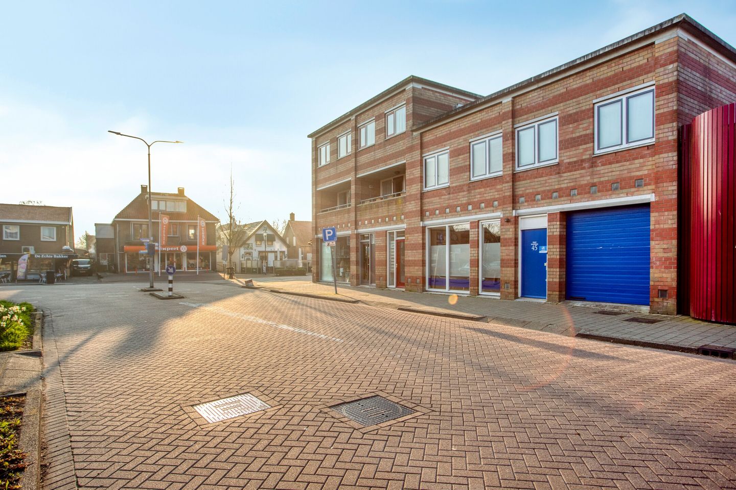 Bekijk foto 3 van Raadhuisplein