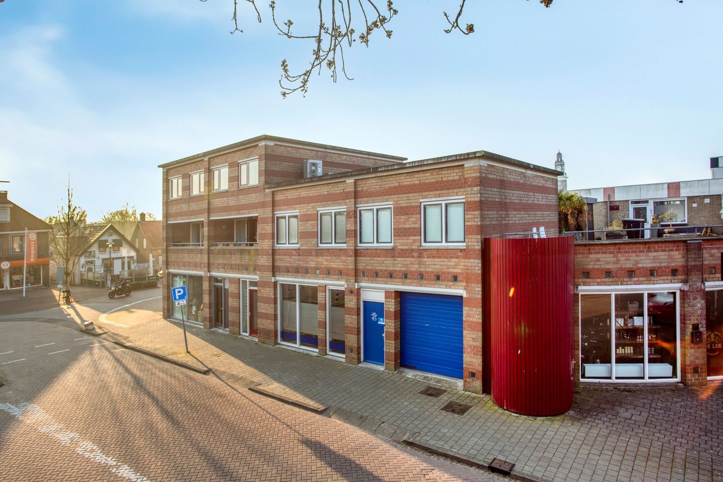 Bekijk foto 4 van Raadhuisplein