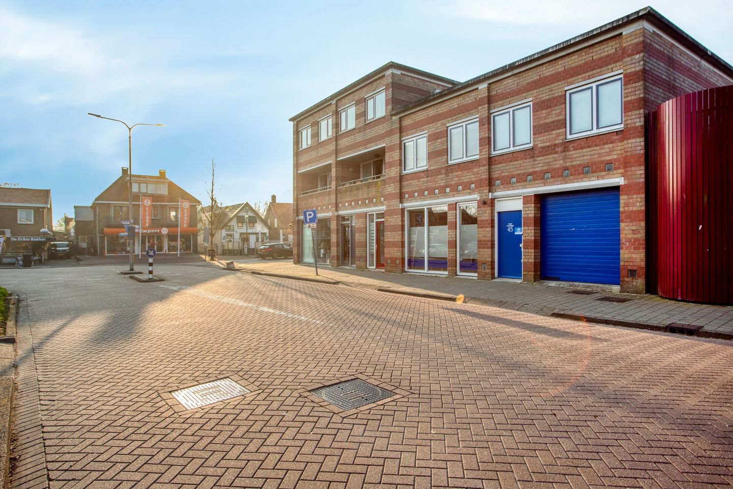 Bekijk foto 2 van Raadhuisplein