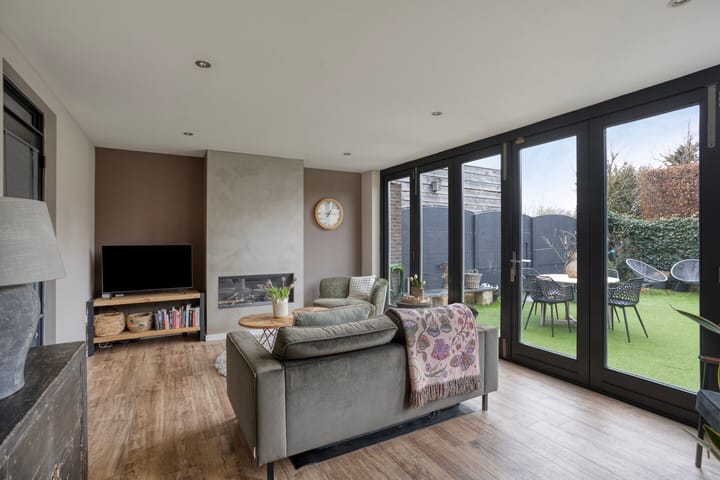 Photo 4 of Meander 5