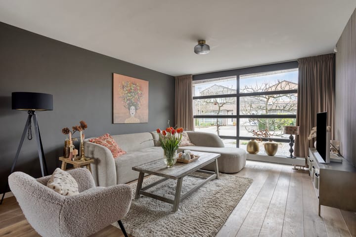 Photo 2 of Meander 5