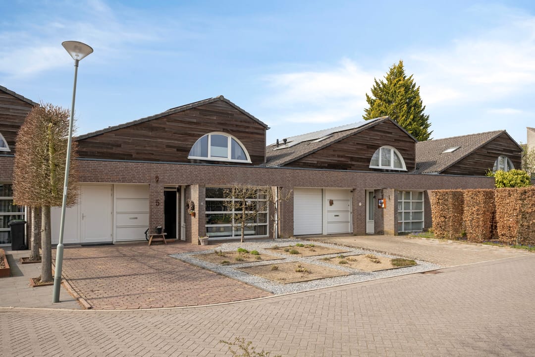 Photo 47 of Meander 5