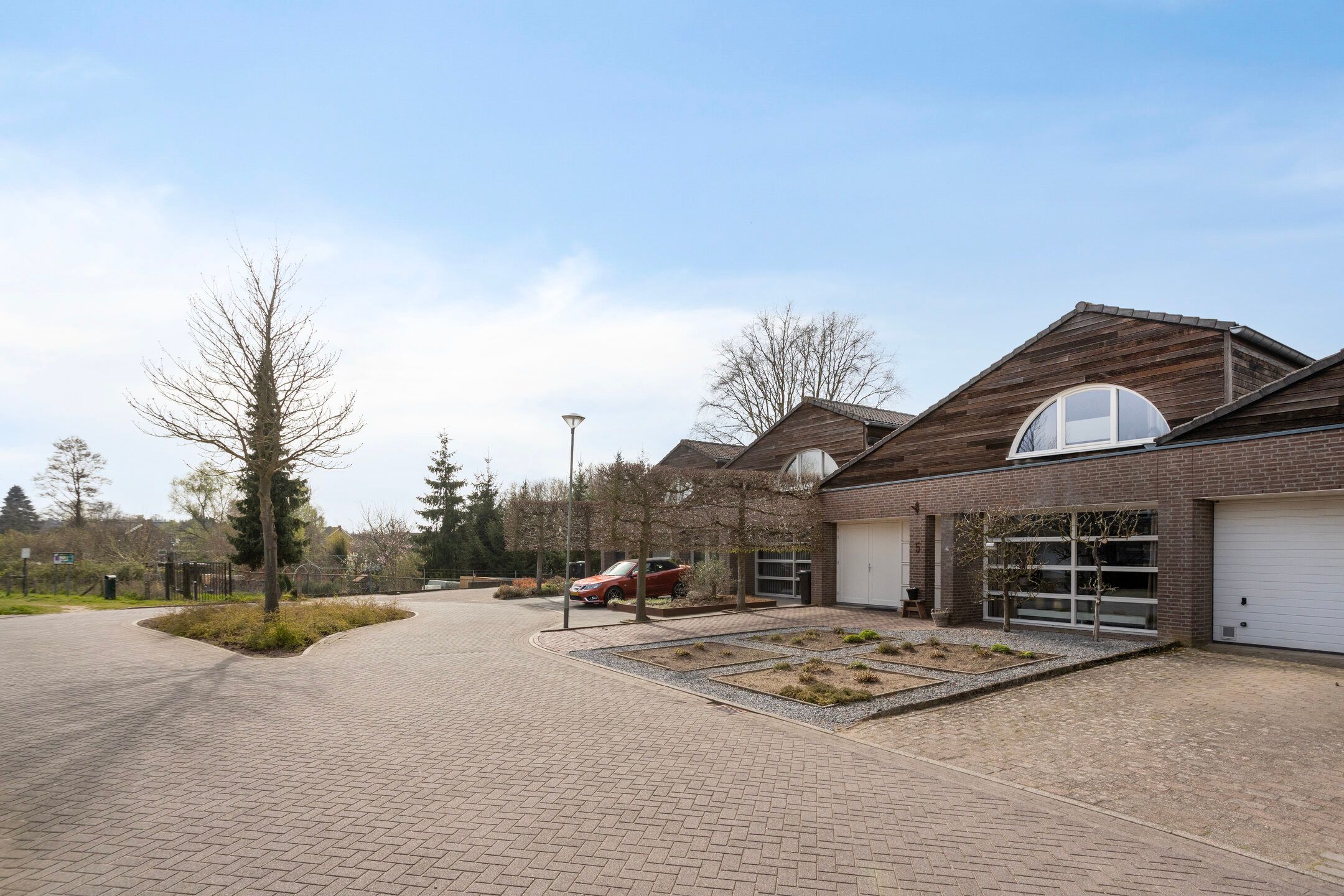 Photo 48 of Meander 5