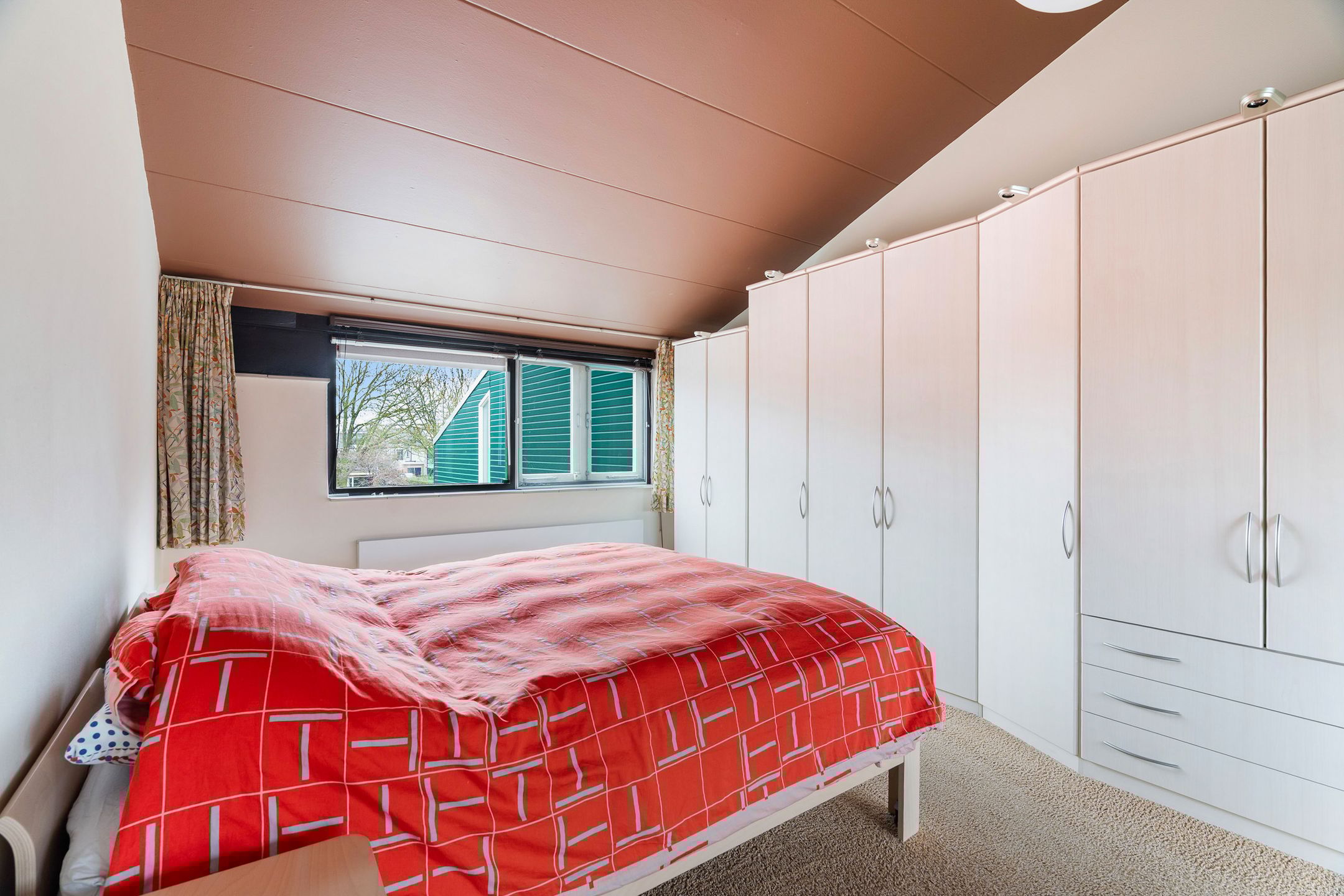 Photo 33 of Freesiastraat 11