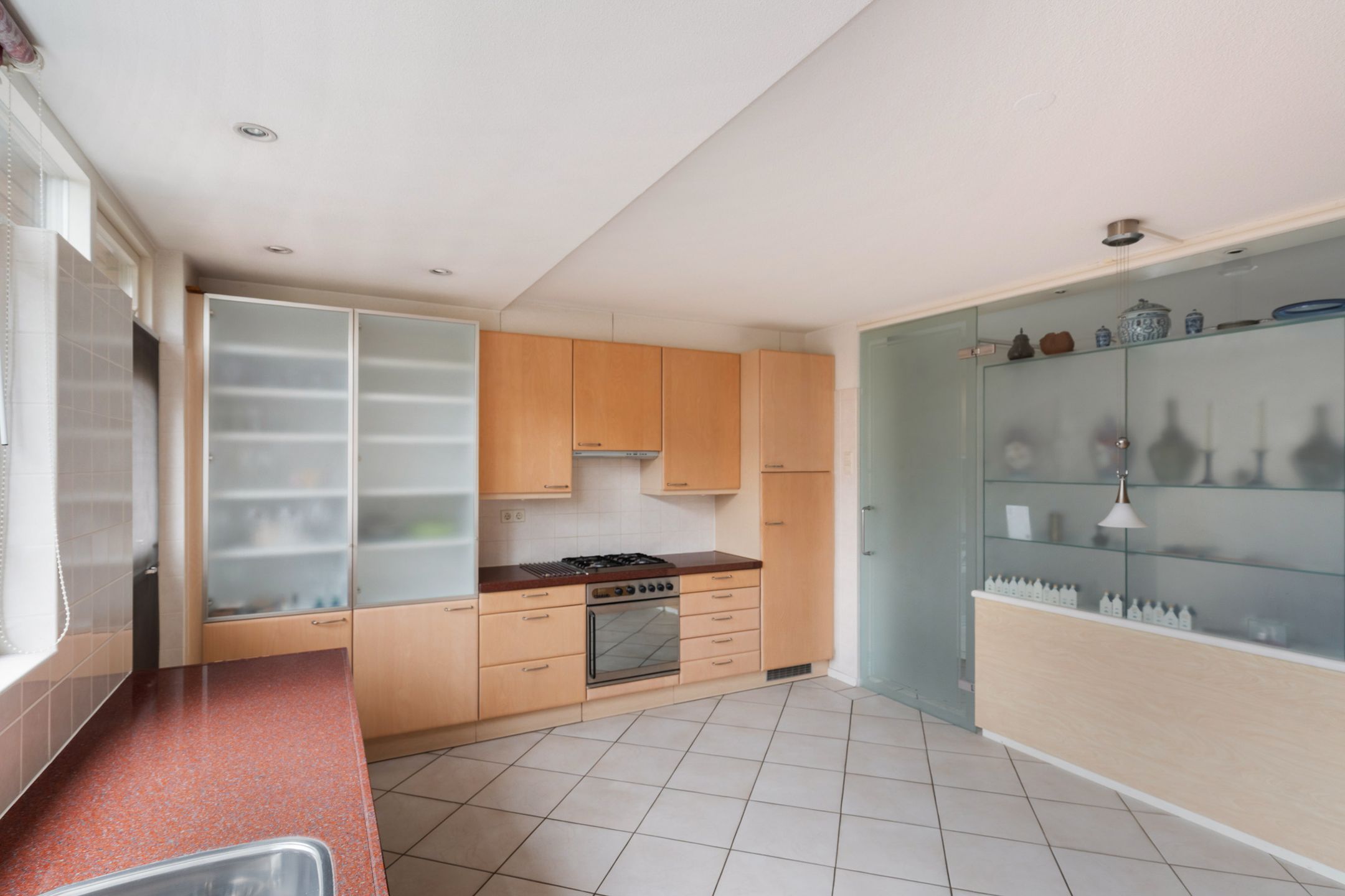 Photo 18 of Freesiastraat 11