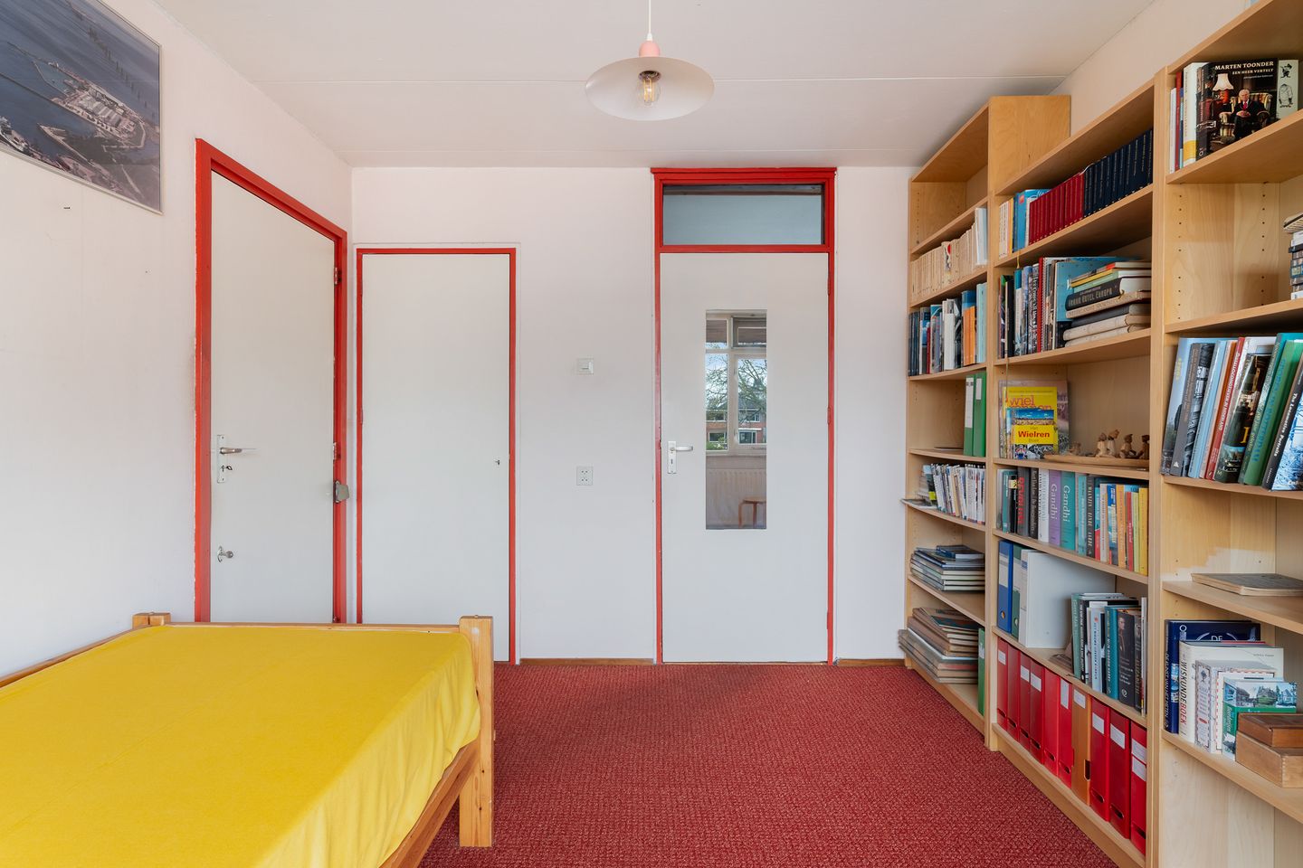 Photo 25 of Freesiastraat 11