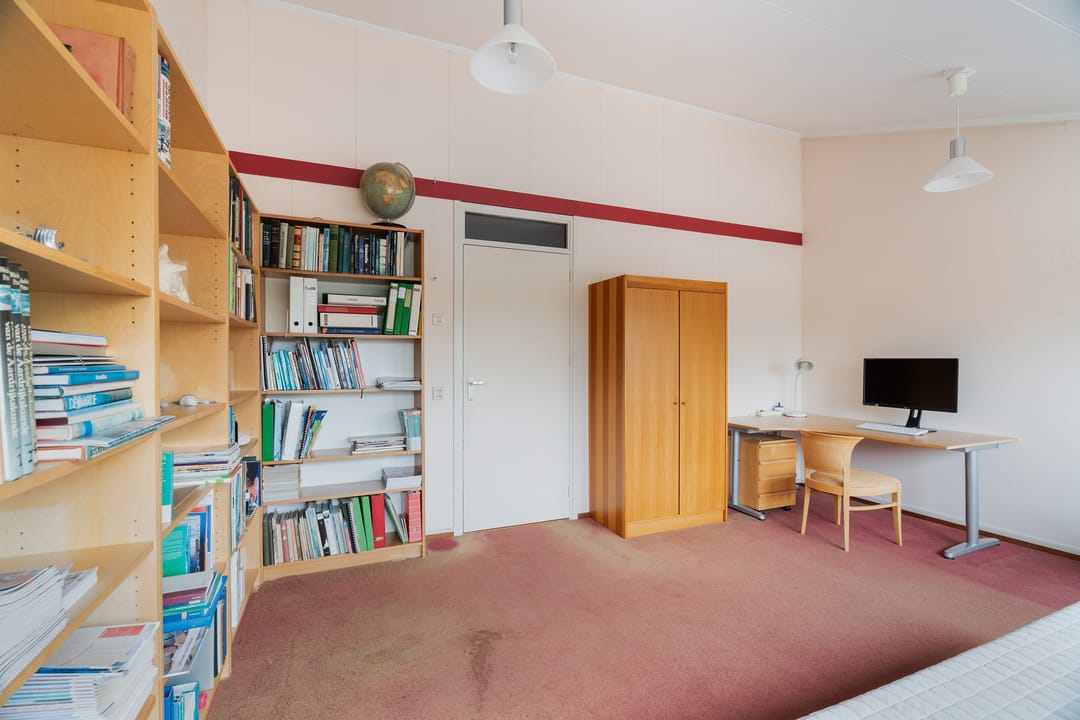 Photo 31 of Freesiastraat 11