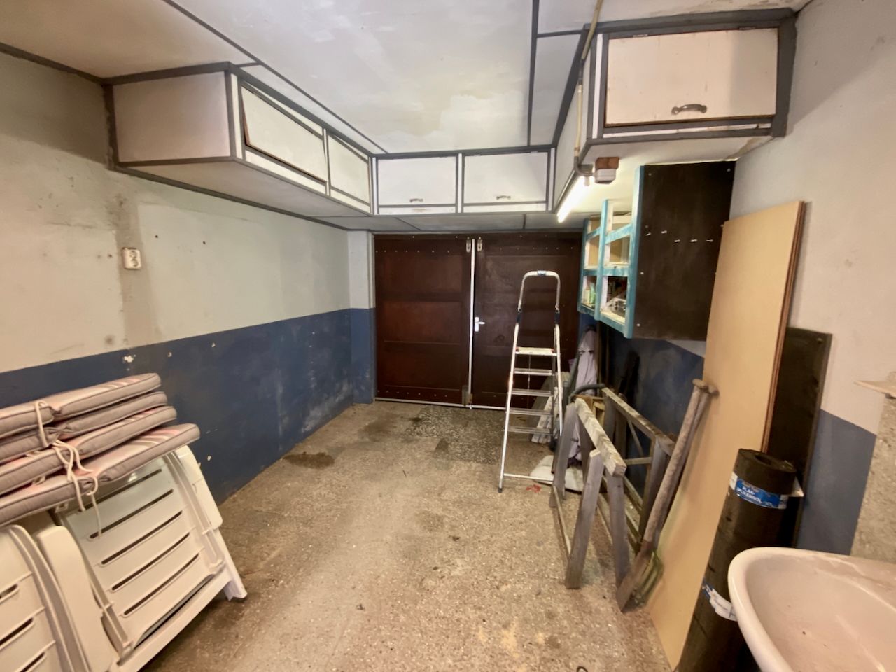 Renovation Opportunity with Garage and Sunny South-Facing Garden in Gendt — 12