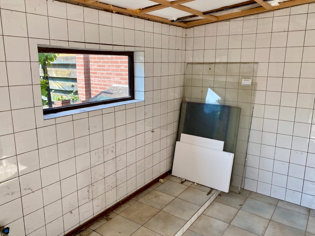 Renovation Opportunity with Garage and Sunny South-Facing Garden in Gendt — 15