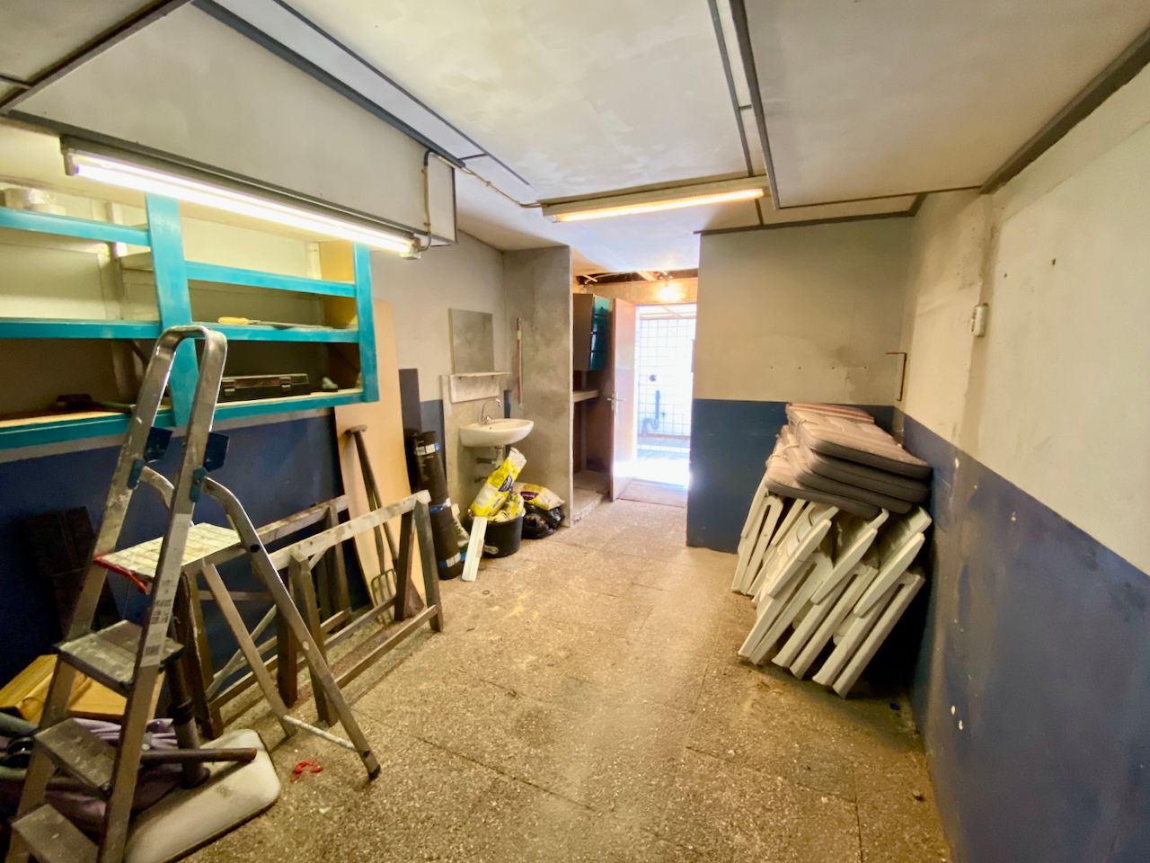Renovation Opportunity with Garage and Sunny South-Facing Garden in Gendt — 14