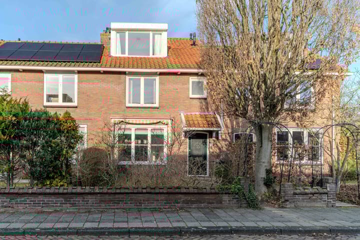 Photo 4 of Middelweg 77