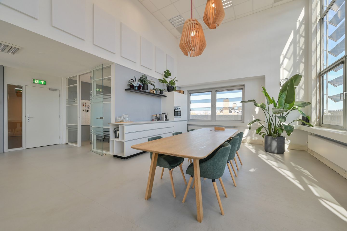 View photo 4 of Mr. G. Groen van Prinstererlaan 89