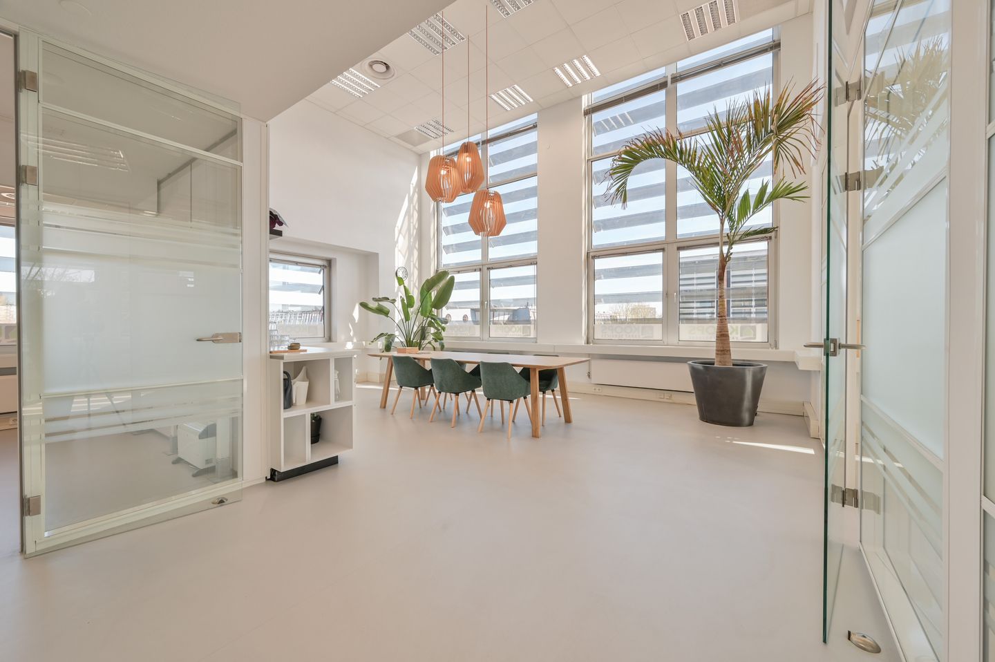 View photo 3 of Mr. G. Groen van Prinstererlaan 89