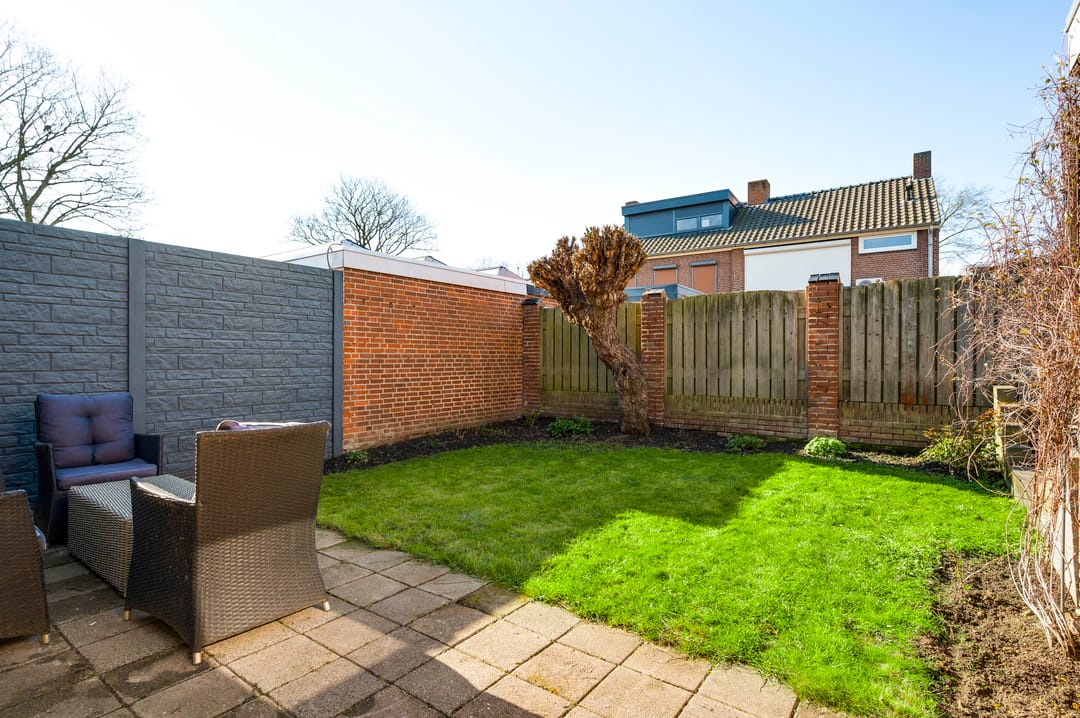 Foto 38 van Van Den Bongaertstraat 3