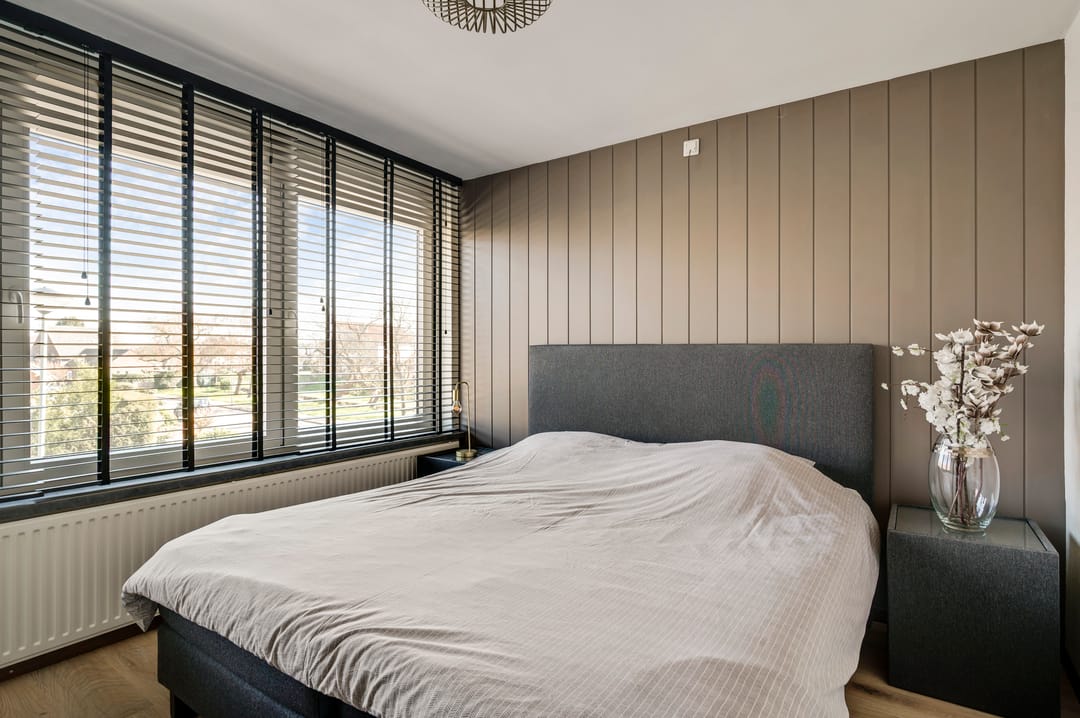 Foto 28 van Van Den Bongaertstraat 3