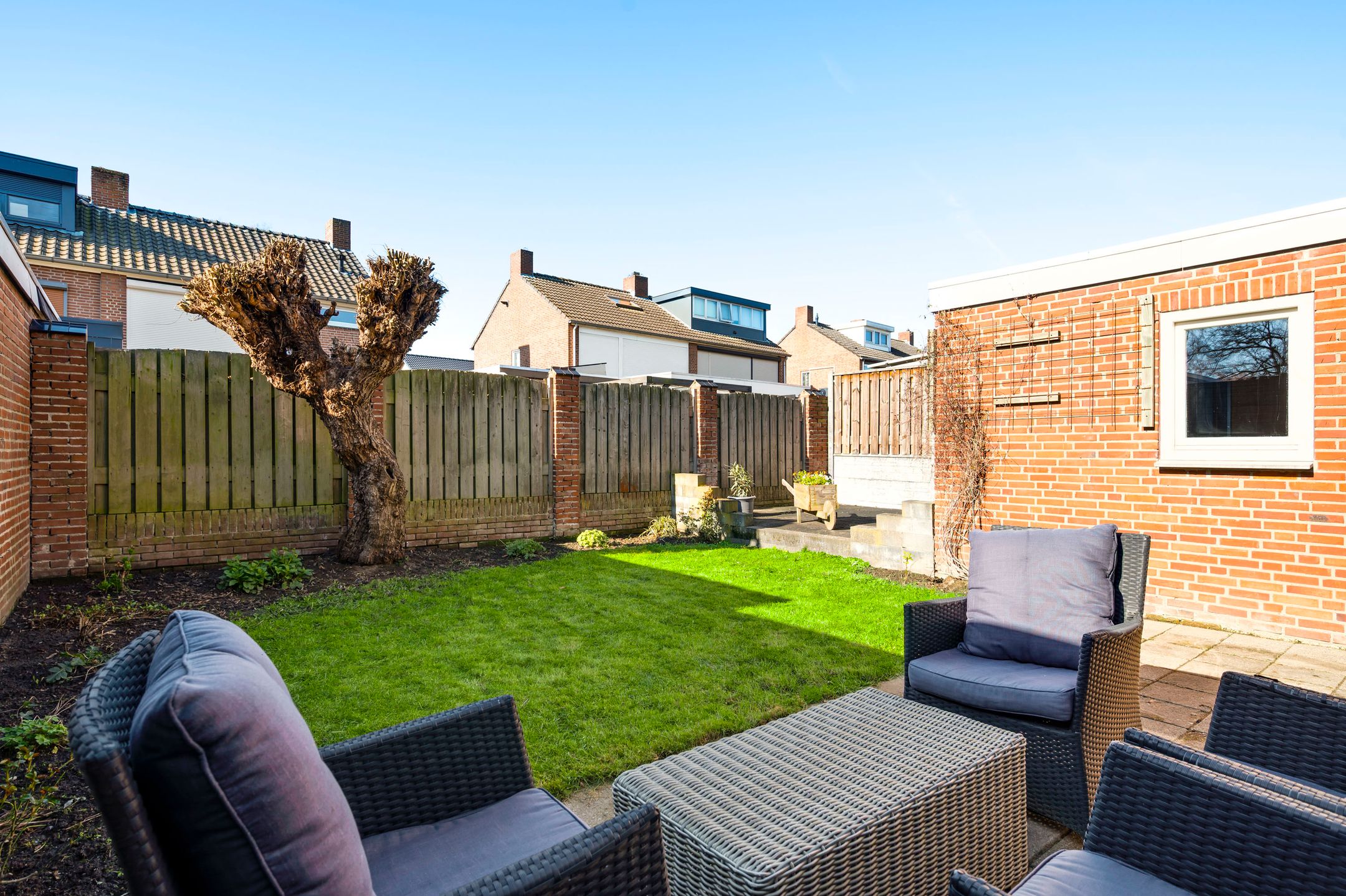 Foto 39 van Van Den Bongaertstraat 3