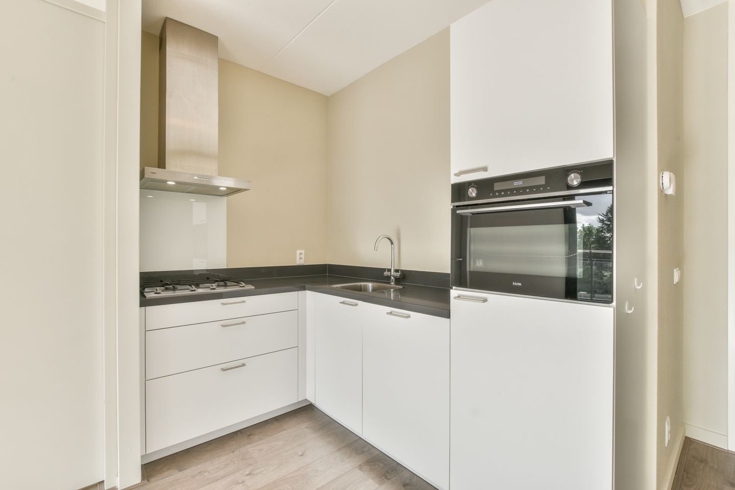 Photo 5 of Pieter van Musschenbroekstraat 31