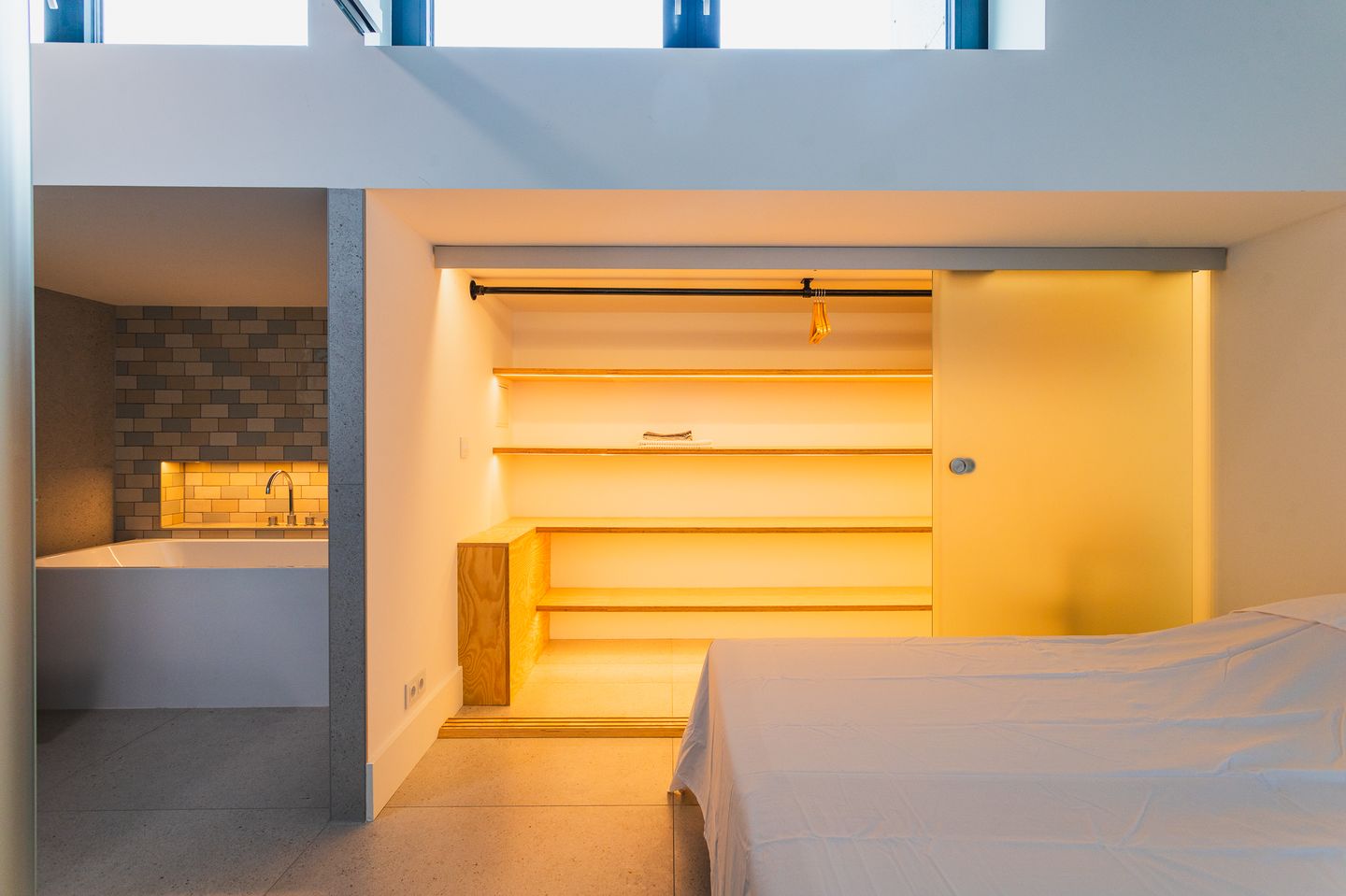 Foto 25 van Loosduinseweg 373-B2