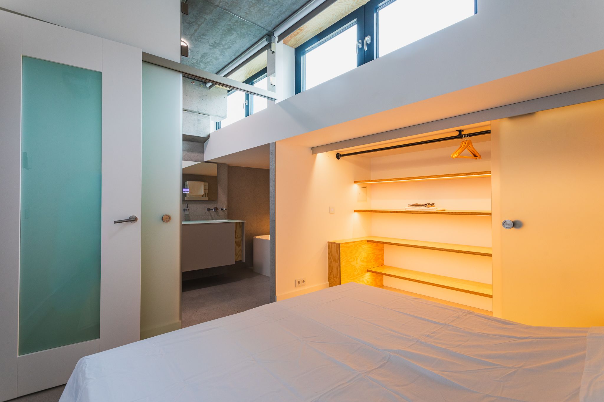 Foto 24 van Loosduinseweg 373-B2