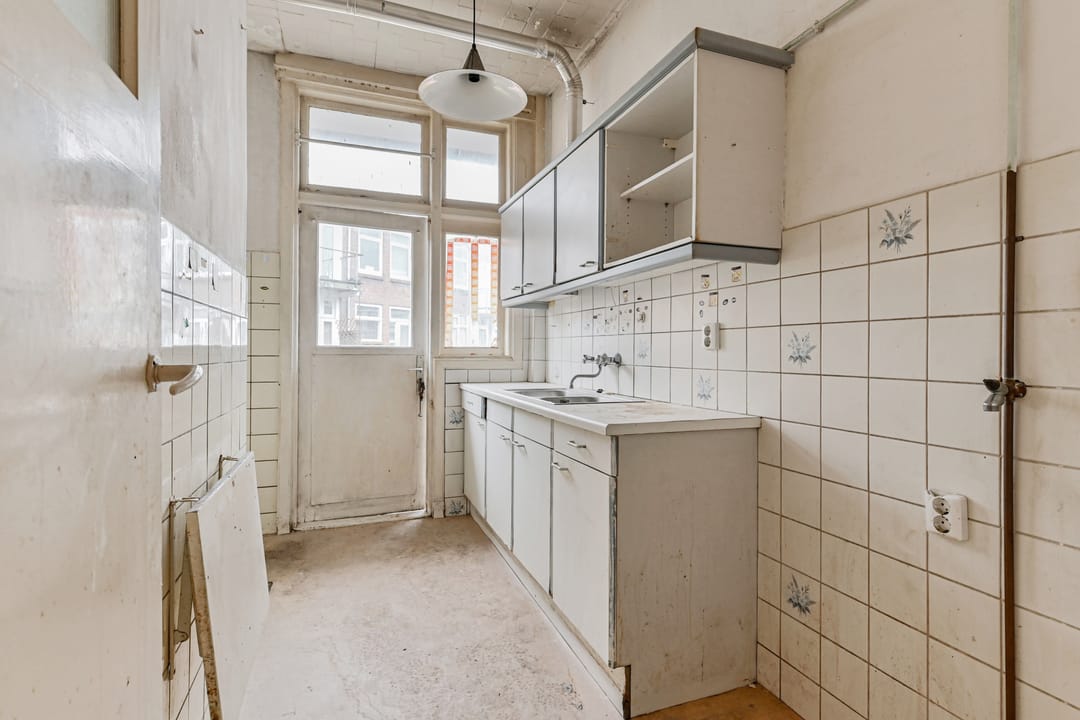 Photo 8 of van de Wateringelaan 185