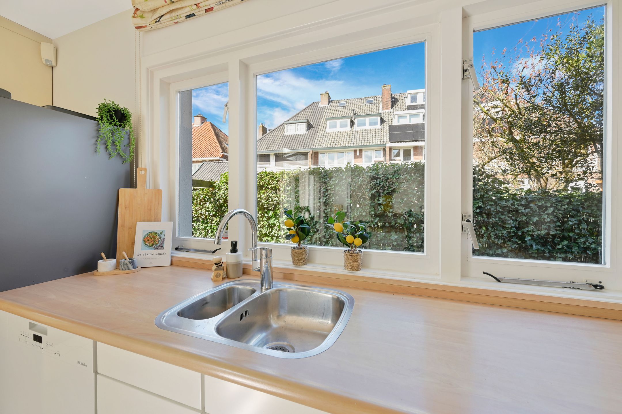 Foto 24 van Van Zuylen van Nijeveltstraat 79