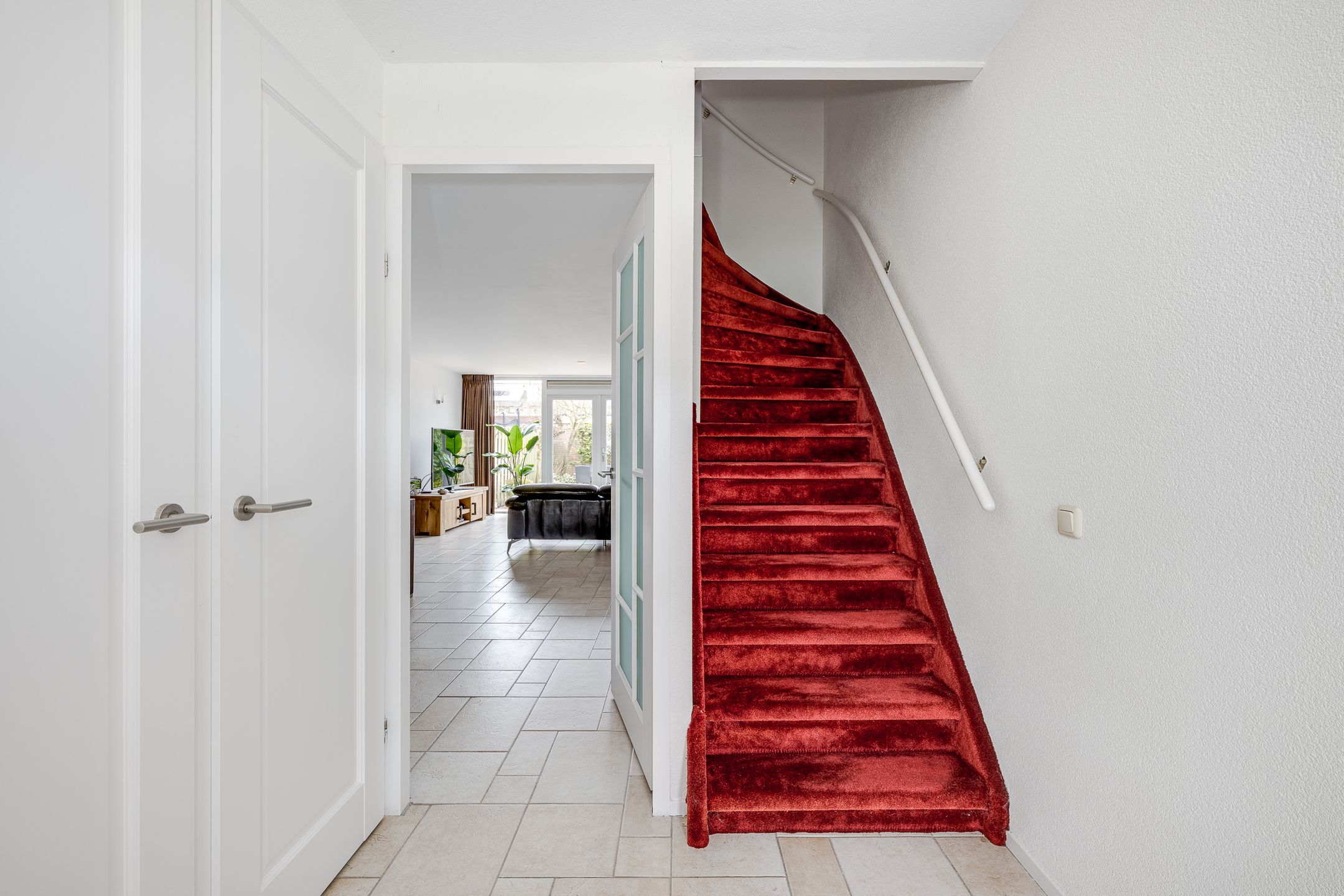 Spacious Extended Five-Room Terraced House in Voorschoten Bijdorp — 21